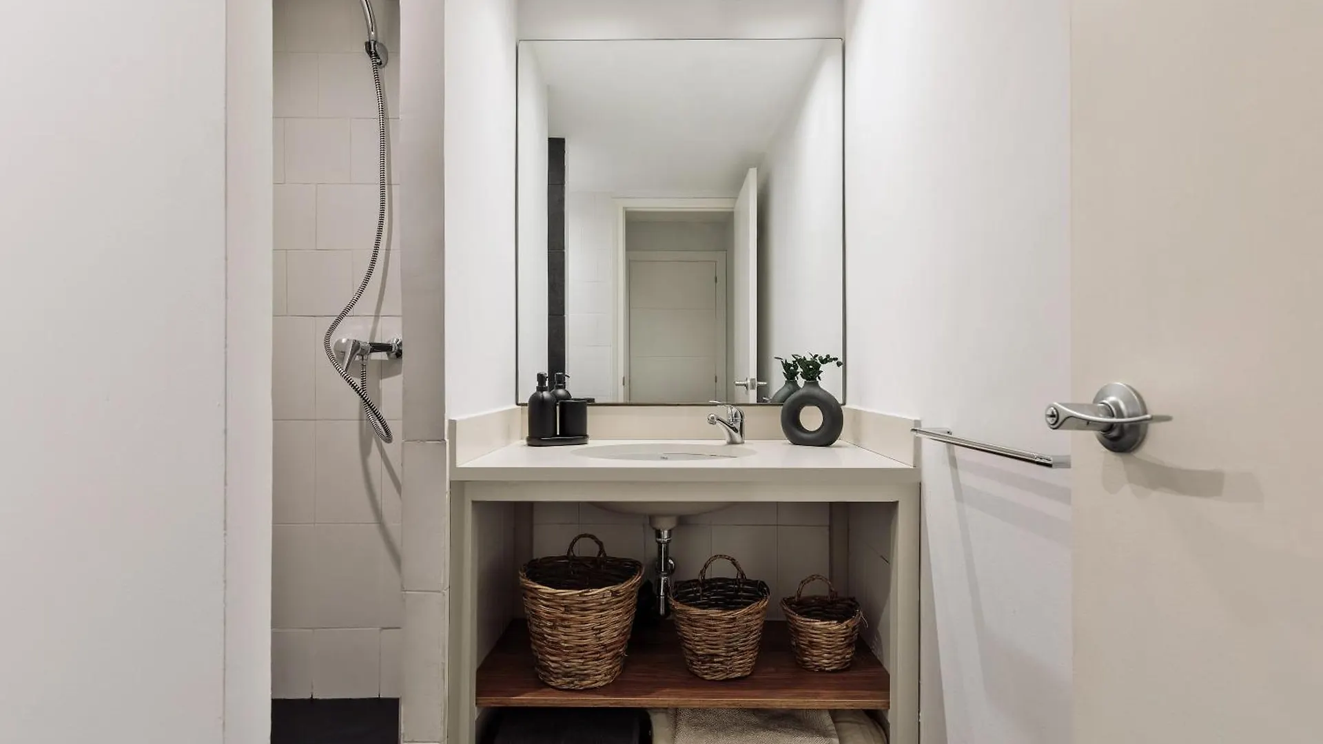 公寓 Aiguablava - 1 Bedroom And Pool In Pedralbes 巴塞罗那